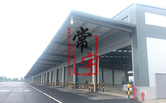 大河西物流园_金属屋面板_幕墙彩钢夹芯板_屋面檩条_采光板