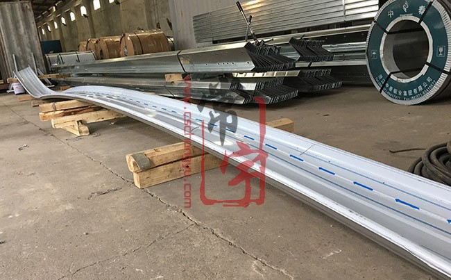 为什么铝镁锰屋面常使用65mm高立边？