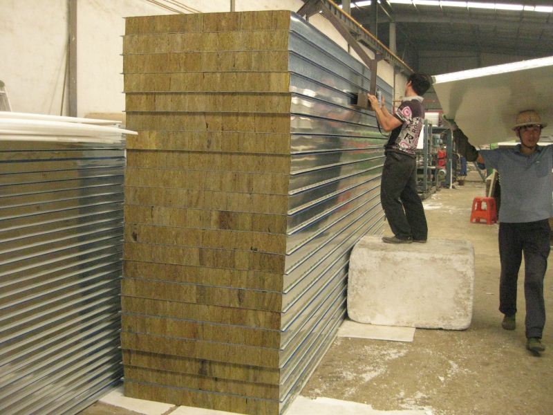 彩钢岩棉夹芯板100厚