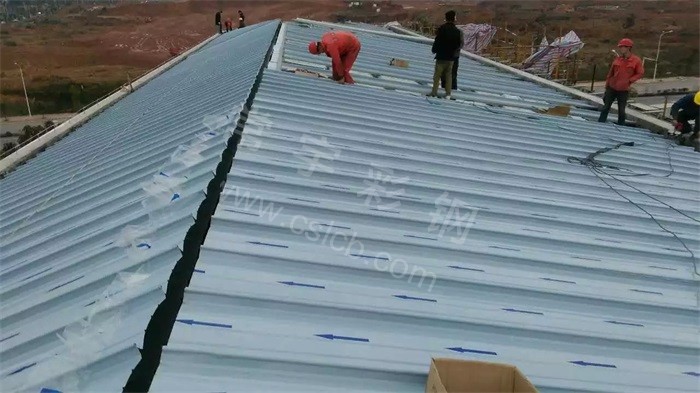 yx65/400铝镁锰板应用案例 _长沙麓谷高新区一教学楼屋面