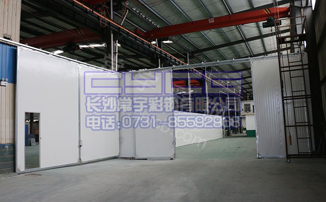 彩钢夹芯板厂房隔断及彩钢夹芯板推拉大门