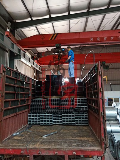 1526525452823650.jpg 80 50 20 镀锌檩条1_副本.jpg