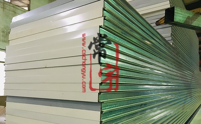 封口岩棉夹芯板(彩钢板) 封口岩棉夹芯板(彩钢板)